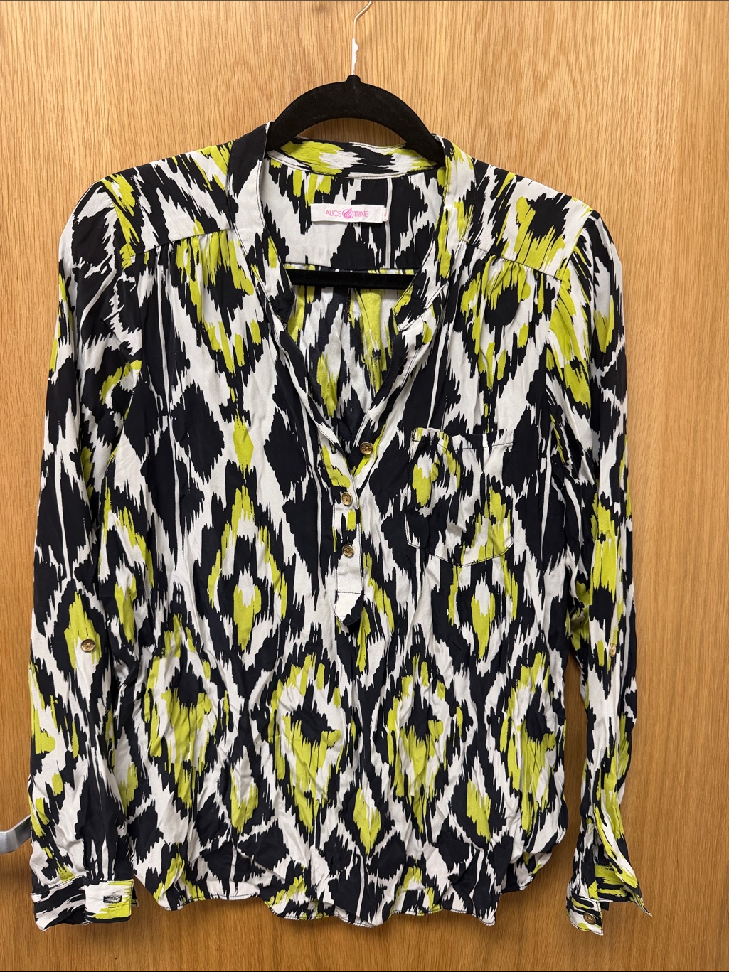 Alice & Trixie 100% Silk Black, White & Lime Ikat Quarter Button-Down Blouse